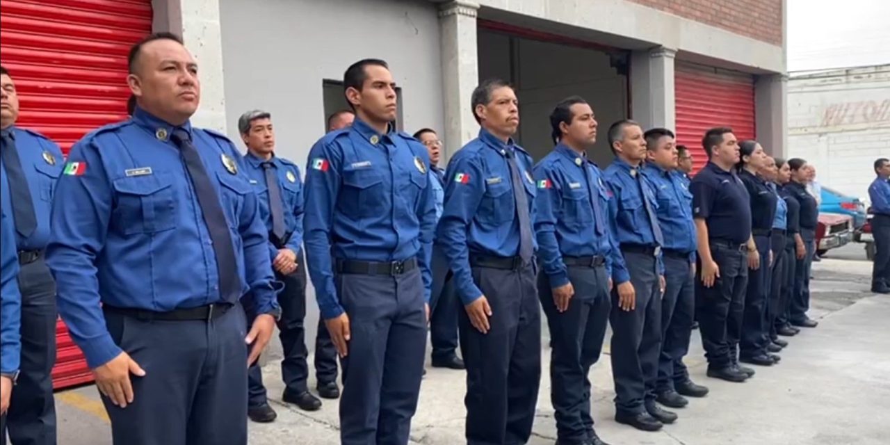 Reconoce Arteaga labor y trayectoria de bomberos