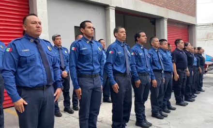 Reconoce Arteaga labor y trayectoria de bomberos