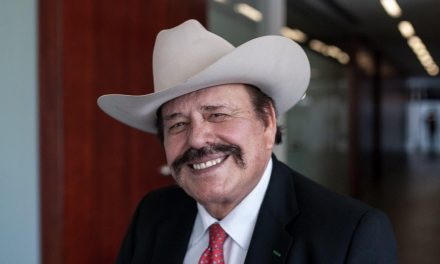 Reportan hospitalización de Armando Guadiana en Houston