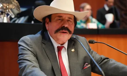 Armando Guadiana se encuentra hospitalizado y estable en Houston como seguimiento de rutina a su salud