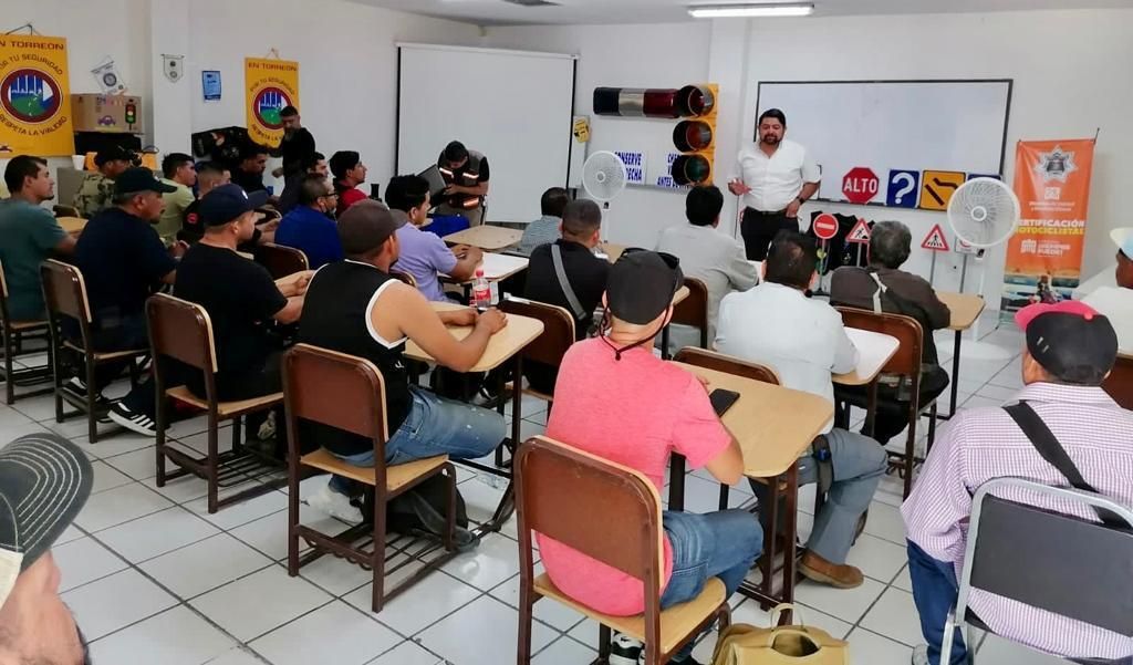 Certifican a más motociclistas en manejo seguro en Torreón