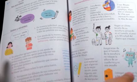 A parte de los errores en libros de texto, es contenido es sobre ideologías de la cuarta transformación.