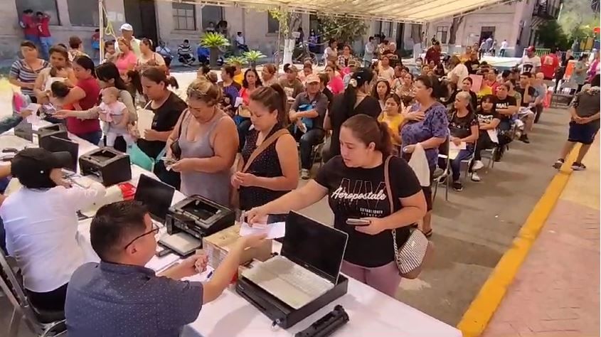 Entregan 500 actas de nacimiento a bajo costo en Ramos Arizpe