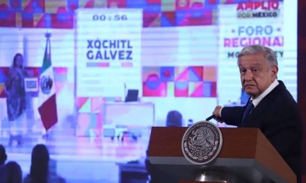AMLO vuelve a cargar contra Xóchitl Gálvez por hablar de la ‘cultura distinta’ de trabajo en el sureste