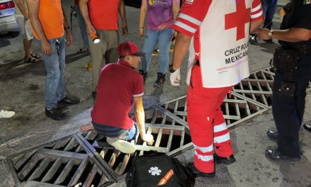 Saltillo: Hombre queda atrapado por hora y media en alcantarilla de drenaje pluvial