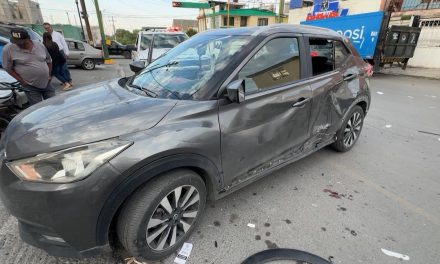 Avorazado motociclista se accidenta en Saltillo
