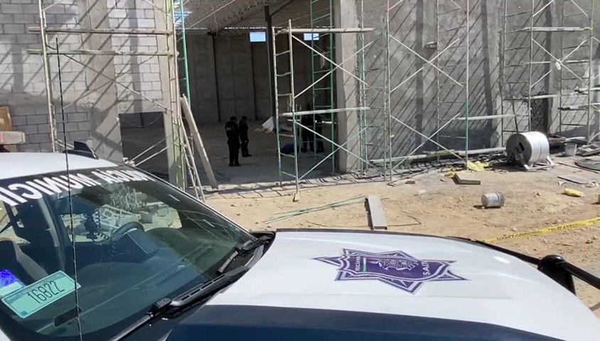 Hombre pierde la vida al caer de más de 8 metros de altura en Saltillo