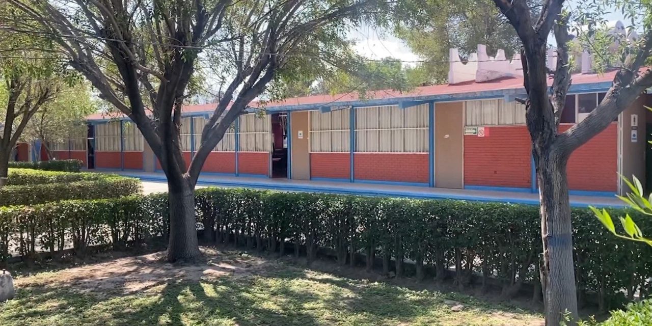 Dan la bienvenida a alumnos del Cecati 184
