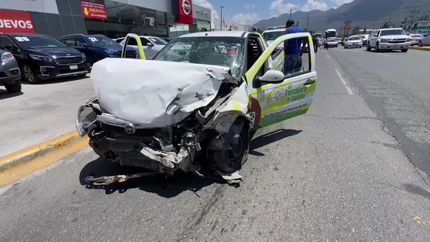 Saltillo: Retorna sin precaución y provoca accidente en periférico