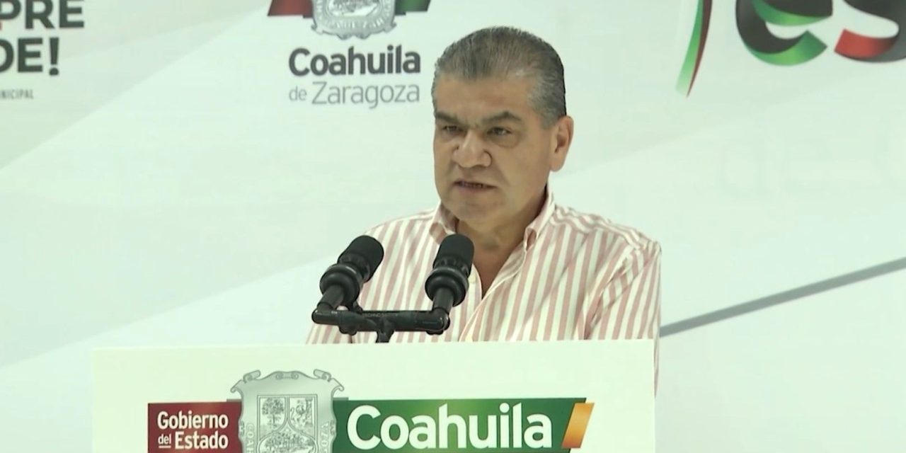 Con controversia Coahuila pretende frenar distribución de libro de texto