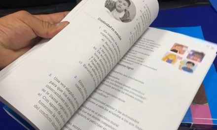 Presenta Coahuila controversia constitucional  contra procedimiento y entrega de libros de texto