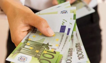 Luego de 25 años de trabajo doméstico; mujer recibirá más de 200 mil euros de su ex