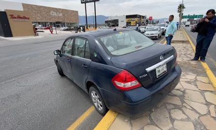 Conducía a exceso de velocidad y se accidenta en Saltillo