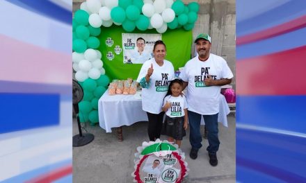 Saltillo: Ana Lilia tiene fiesta con temática de Manolo Jiménez