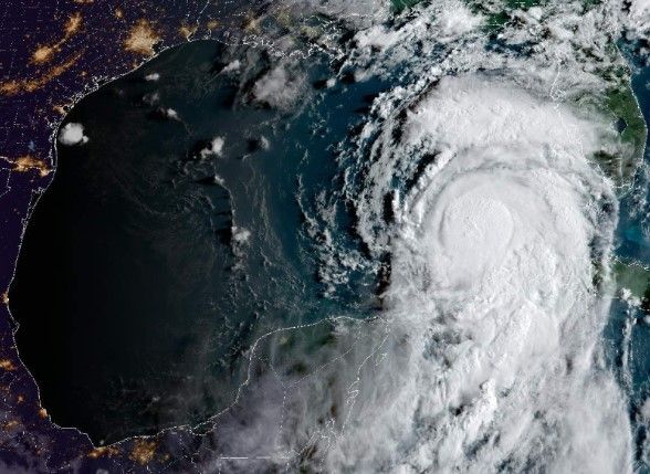 ‘Idalia’ se convierte en huracán categoría 1 y va rumbo a la Florida
