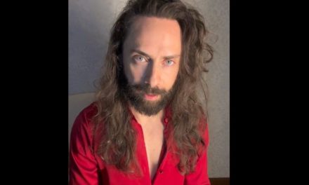 Jay de la Cueva anuncia su salida de Moderatto