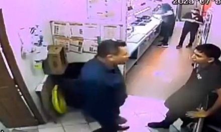 Joven golpeado por cliente en Subway en San Luis Potosí es dado de alta