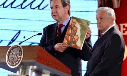 AMLO afirma que los padres no se deben preocupar por el contenido de los libros de texto de la SEP
