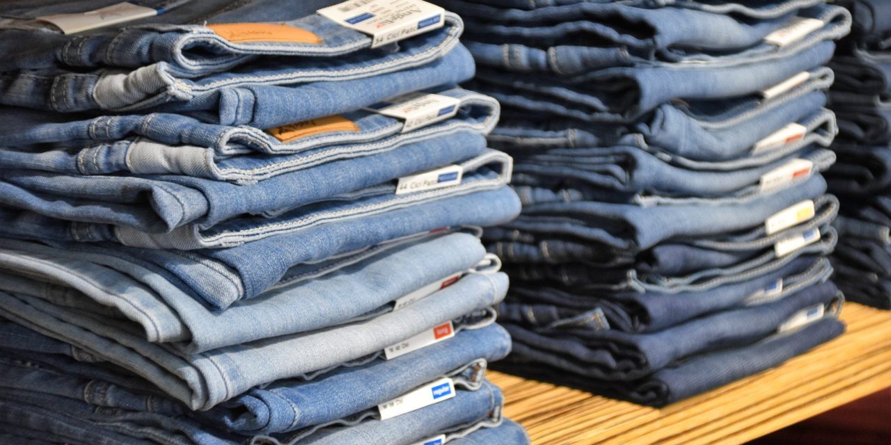 Los pantalones de mezclilla que no debes comprar, según Profeco