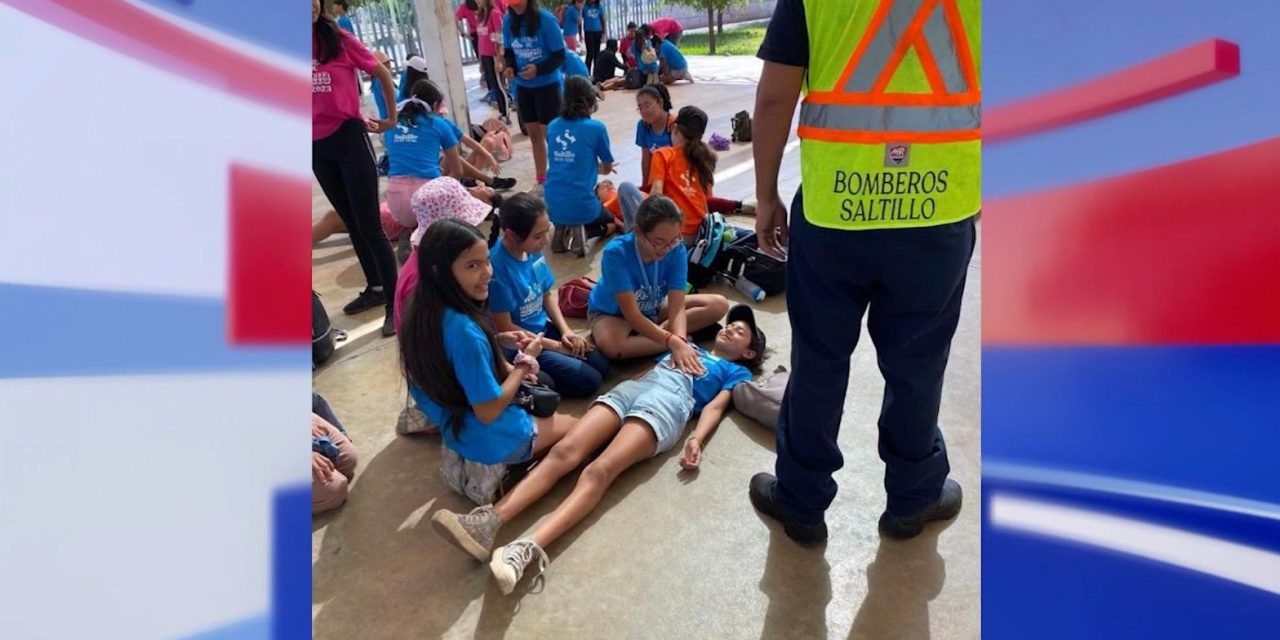 Aprenden niños primeros auxilios con Bomberos de Saltillo