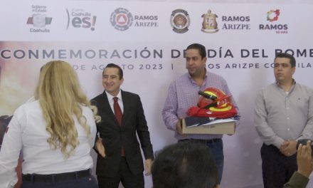 Reconoce Ramos Arizpe a sus bomberos