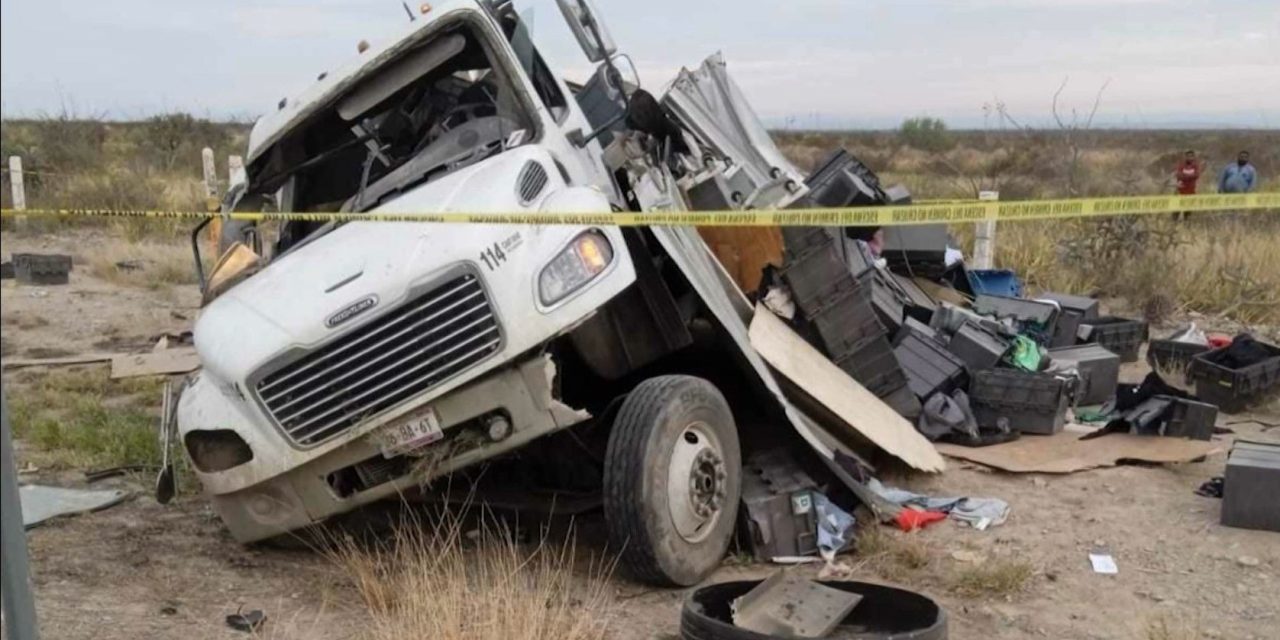 Dos personas lesionadas tras volcadura en la Saltillo-Torreón