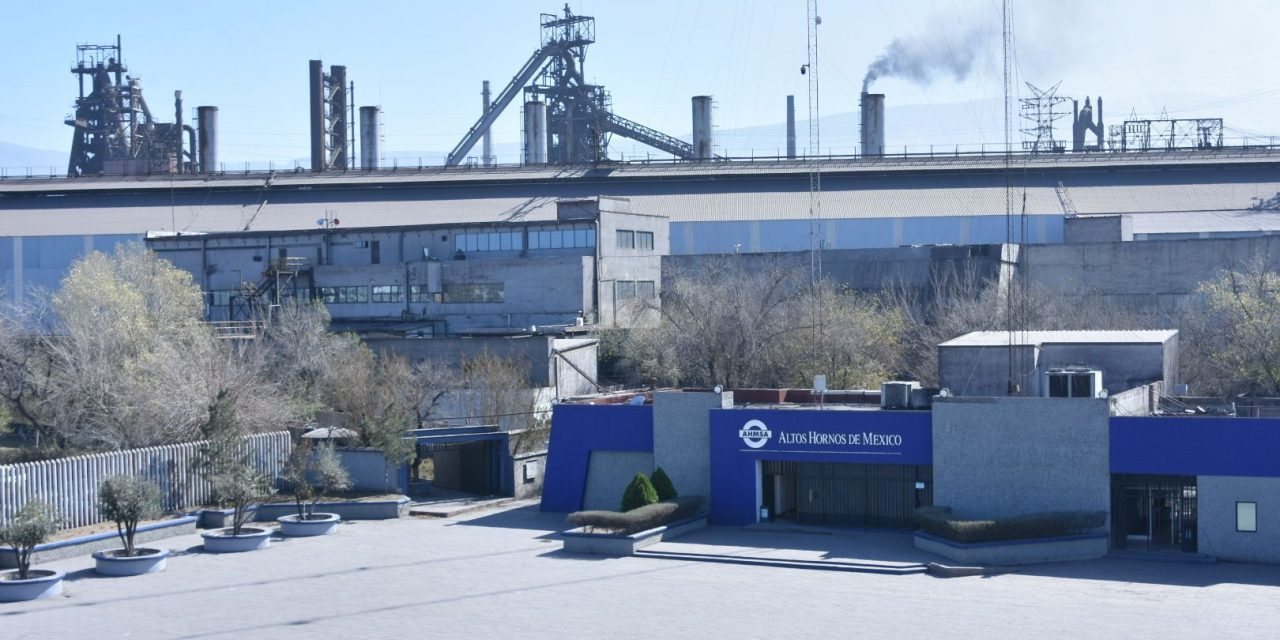 Renuncian directivos y funcionarios de AHMSA