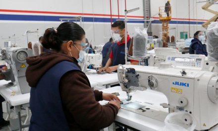Entra a paro técnico maquiladora en Sabinas