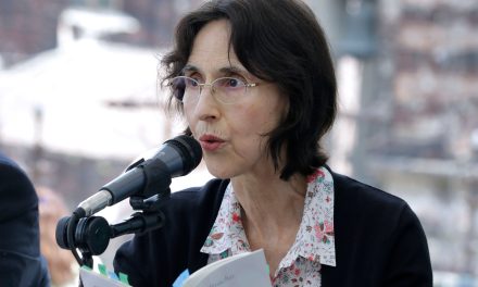 La escritora Coral Bracho gana el Premio FIL de Literatura 2023