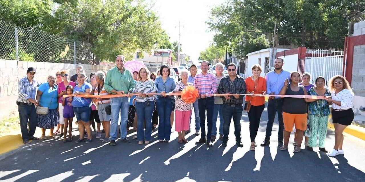 Acuña: Entregan obra de pavimentación por 1.5 mdp