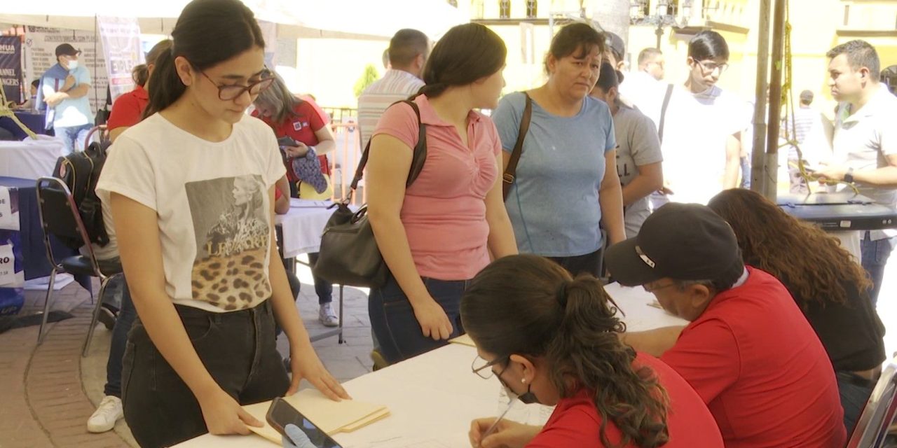 Hay trabajo para todos; empresas ofrecen más de 2 mil 700 vacantes en Ramos Arizpe
