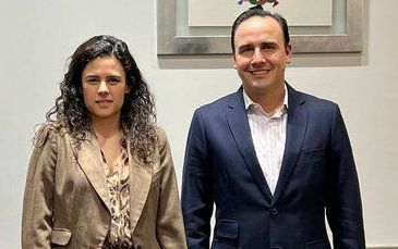 Se reúne Manolo Jiménez con Luisa Alcalde