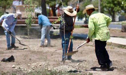 Chema Fraustro refrenda compromiso por un Saltillo verde