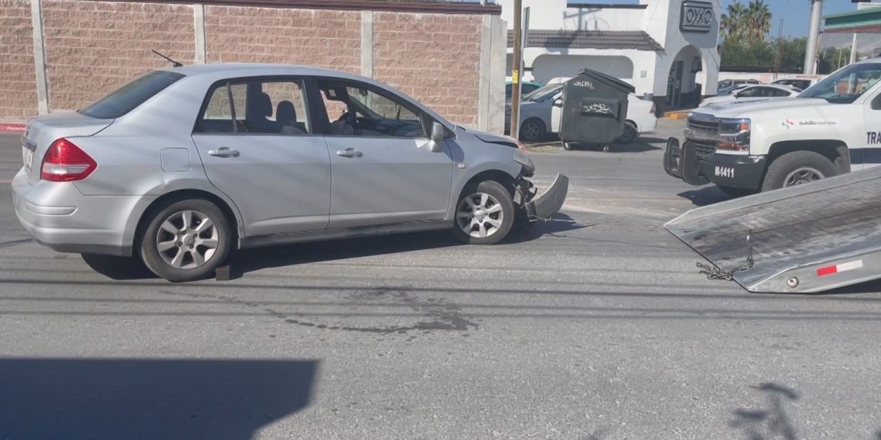 Invade carril y provoca accidente en Saltillo