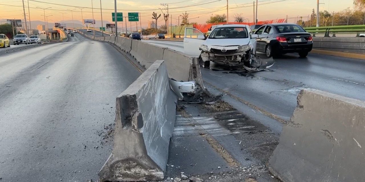 Acelerado conductor cuasa choque en Saltillo