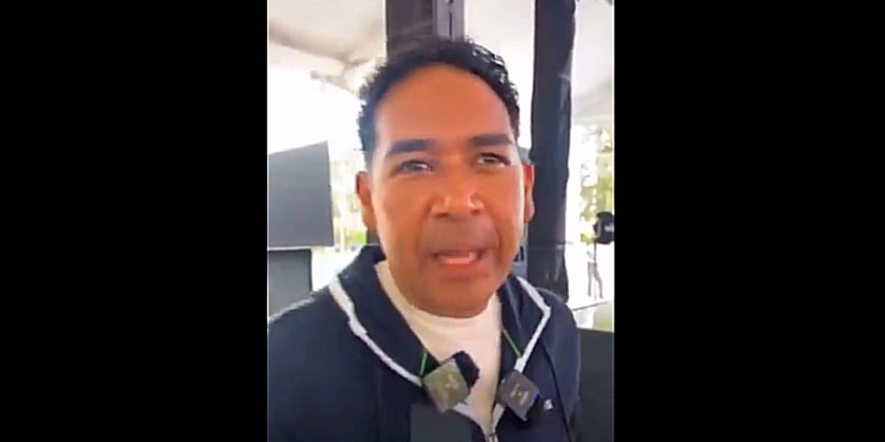 Alcalde de Tepeaca, Puebla, manda ‘alv’ a ciudadanos en transmisión en vivo