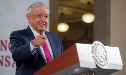 AMLO anuncia incremento a los programas sociales el próximo año