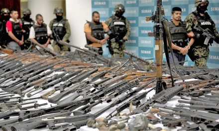 Estados Unidos avanza contra el tráfico de armas que van a cárteles mexicanos