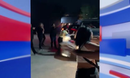 Atropellan a jovencita en el estacionamiento de antro en Monclova