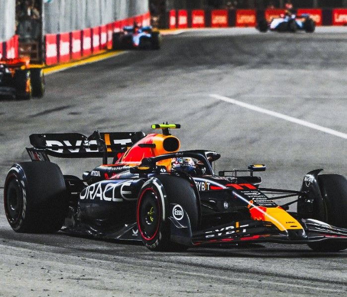 ‘Checo’ Pérez tiene frustrante actuación en el GP de Singapur