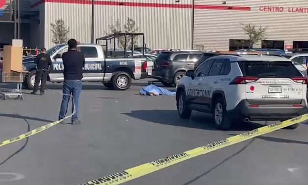Hombre fallece por causas naturales en el estacionamiento de Costco