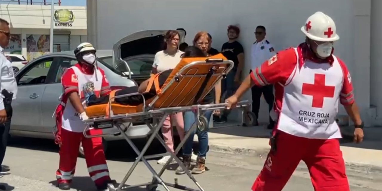 Ignora alto y derriba a motociclista al norte de Saltillo