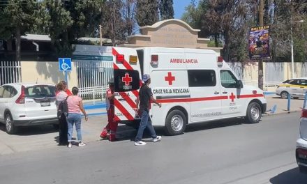 Saltillo: Compañeritos le ponen el pie a joven en la Viesca y se fractura el brazo