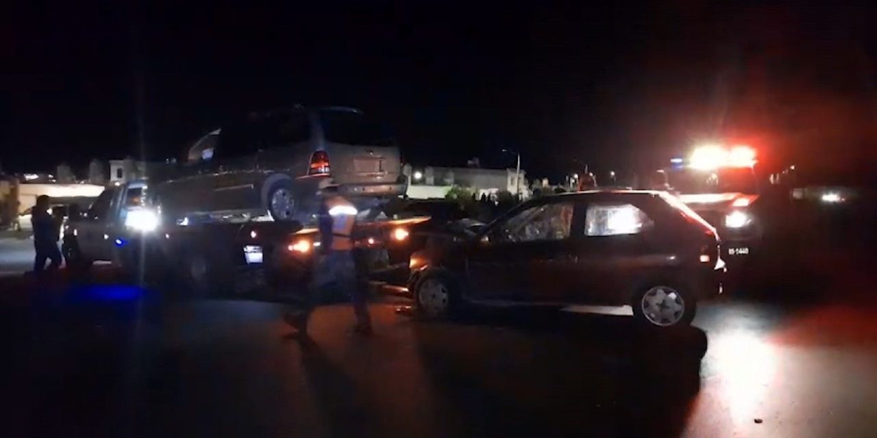Individuos logran huir tras provocar fuerte choque en Saltillo