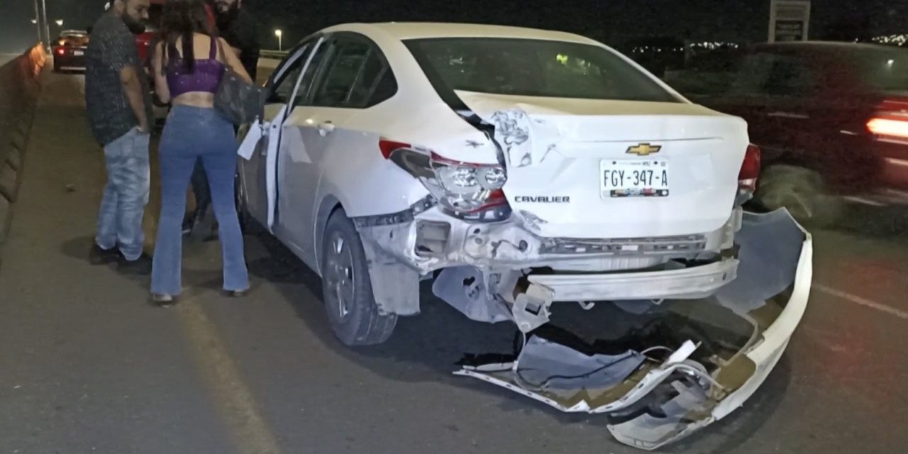 Huyen tras provocar fuerte choque en Saltillo