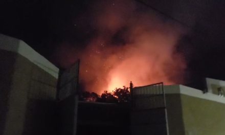 Corto circuito provoca incendio en hotel de Parras