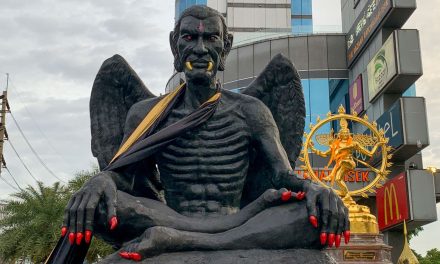 Kru Kai Kaew, controversia en Tailandia por estatua de apariencia demoniaca