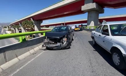Mujer resulta lesionada tras accidente en Saltillo y termina en un hospital