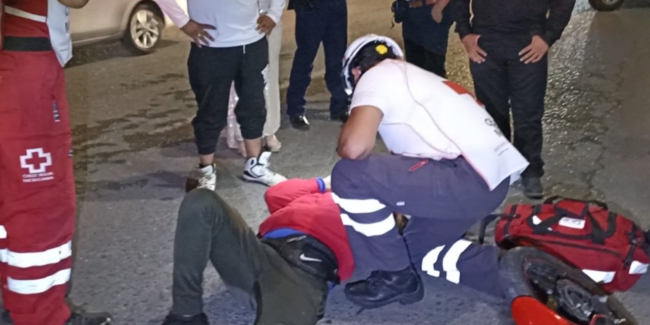Motociclista se lleva a compañero motociclista en Saltillo