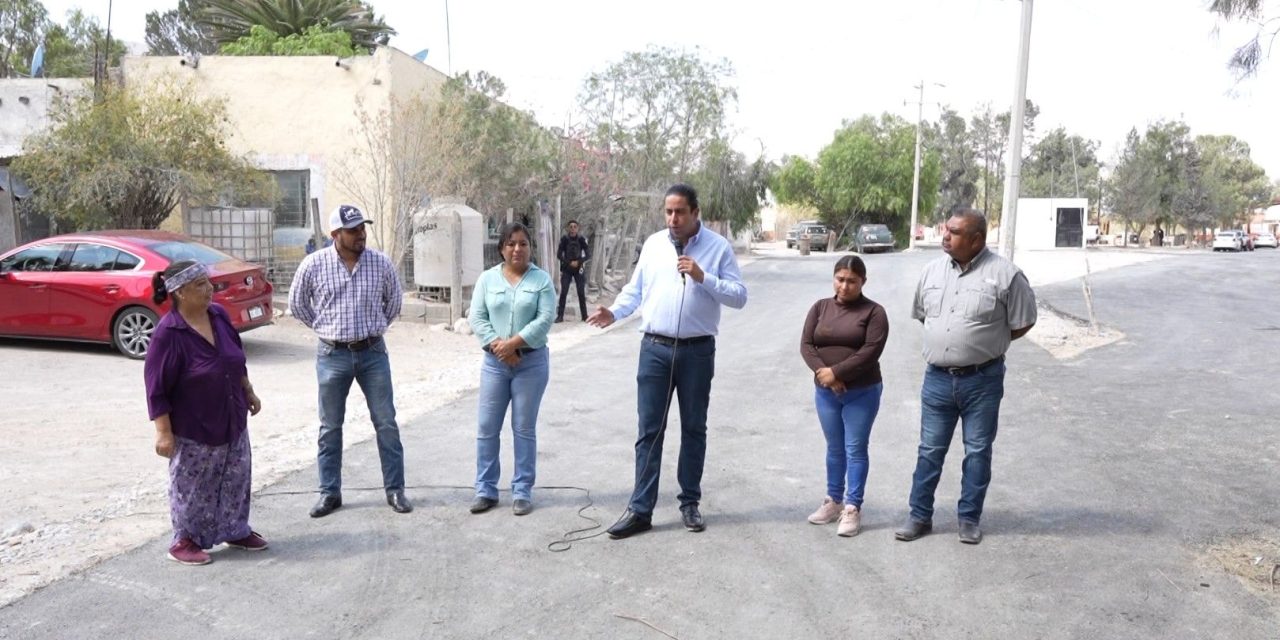 Pavimentan camino de acceso a San Gregorio en Ramos Arizpe